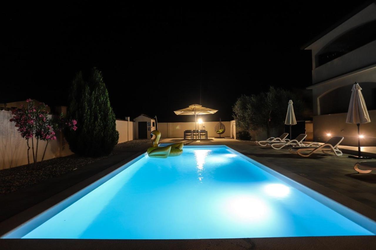 Apartment Nina With Private Pool Nova Vas  Zewnętrze zdjęcie