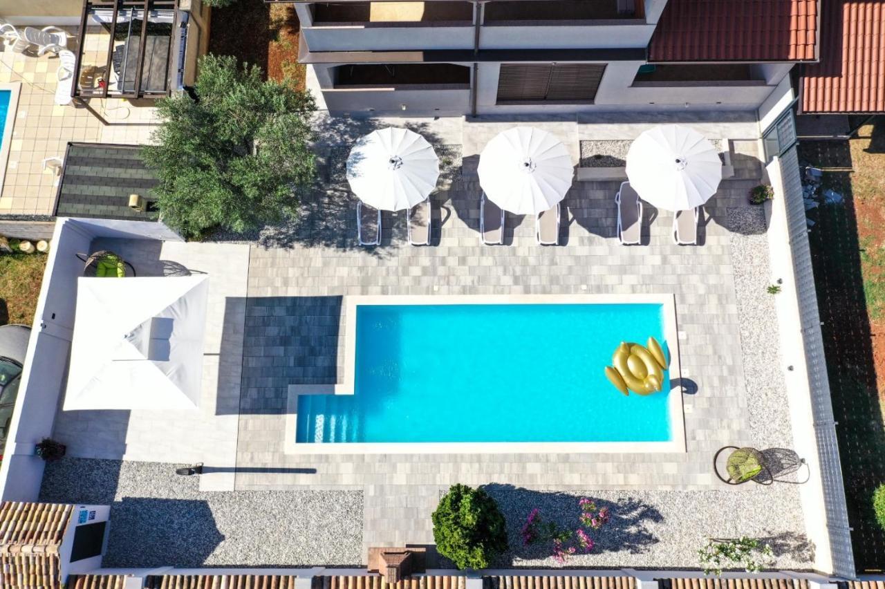 Apartment Nina With Private Pool Nova Vas  Zewnętrze zdjęcie
