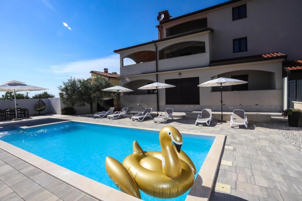 Apartment Nina With Private Pool Nova Vas  Zewnętrze zdjęcie