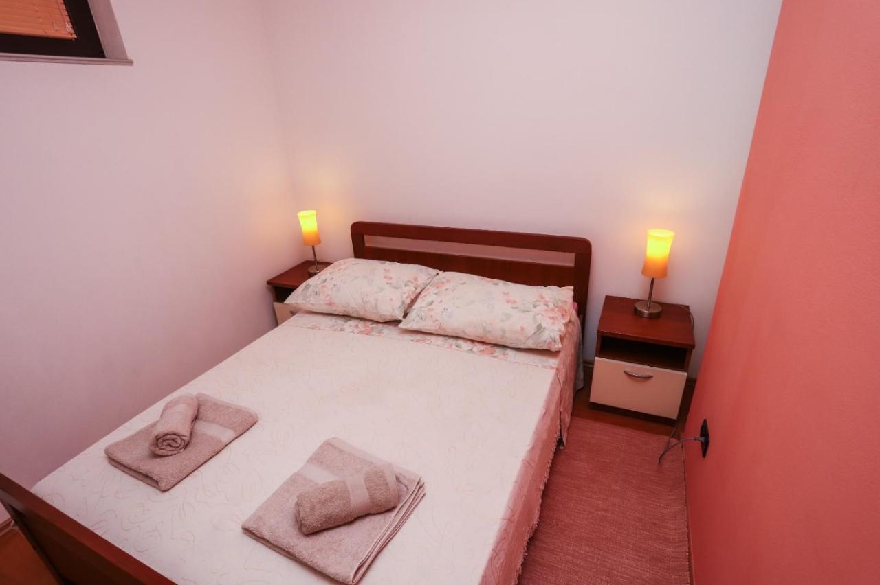 Apartment Nina With Private Pool Nova Vas  Zewnętrze zdjęcie